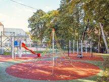 Fall zones